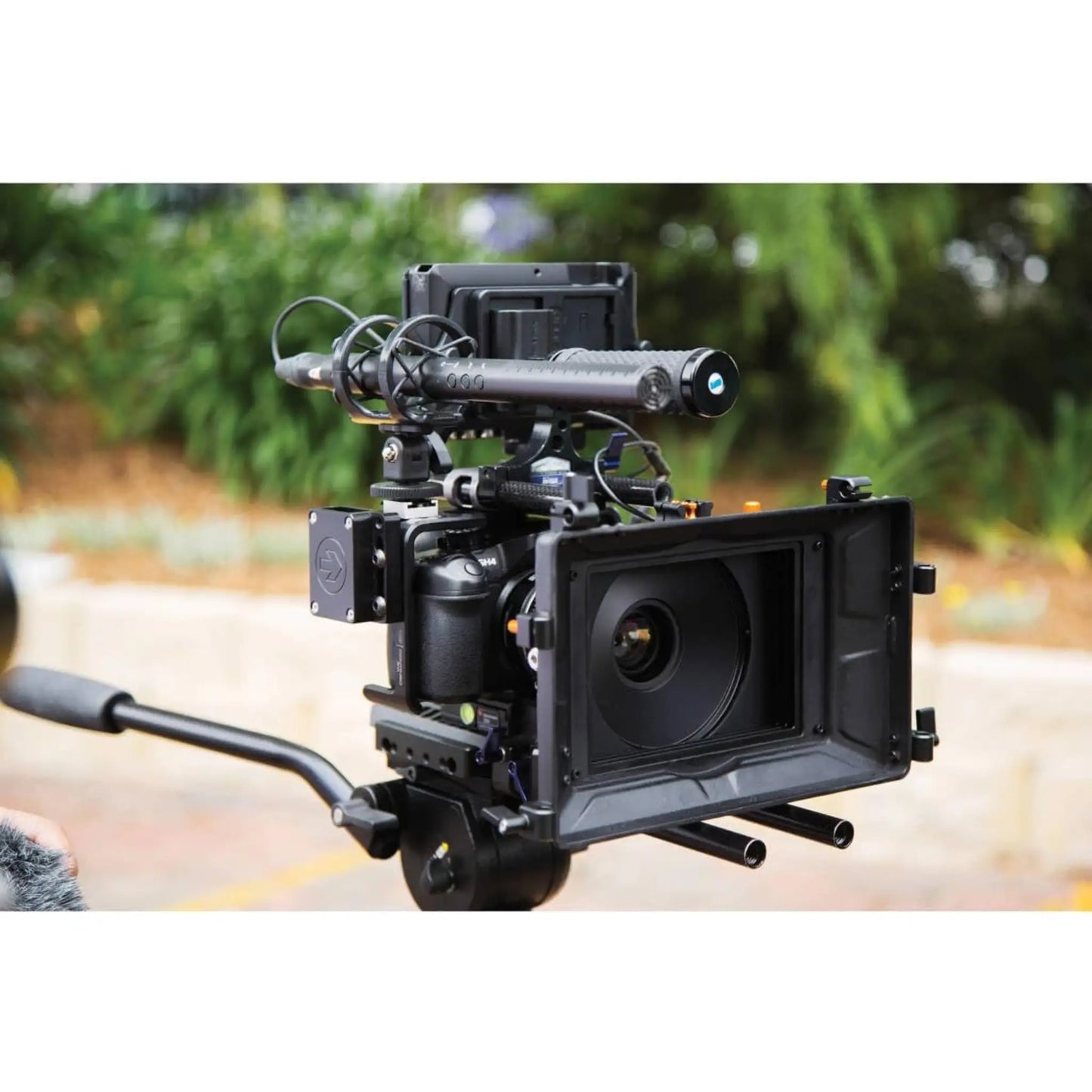 RØDE NTG4+ Dual-Powered Professional Shotgun Microphone